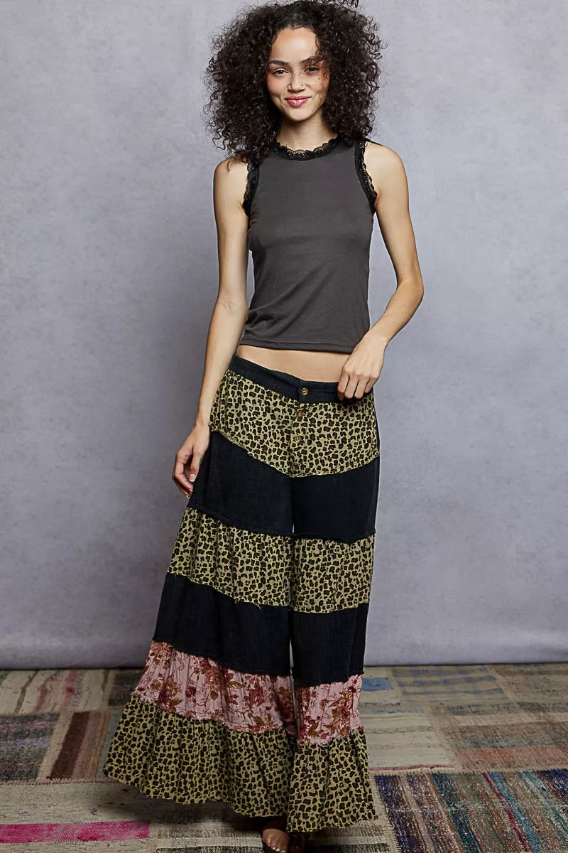 POL Round Neck Cropped Tank with Lace Trim