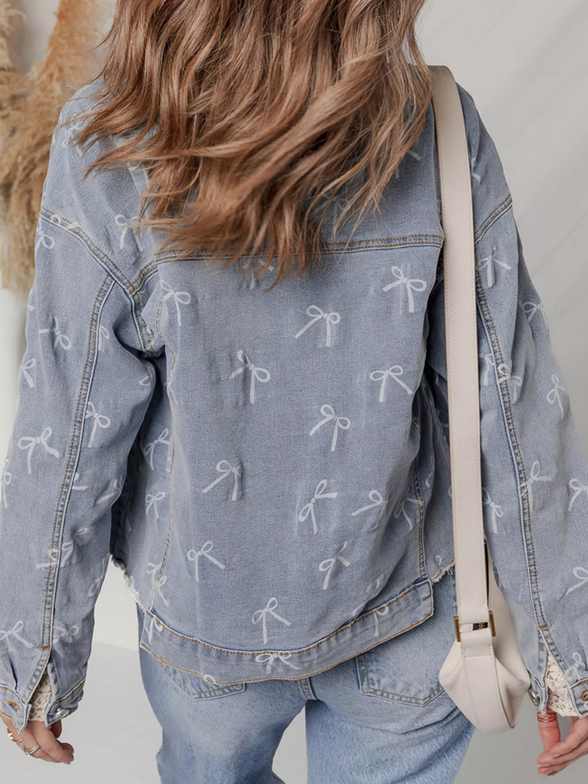 Bow Knot Print Light Wash Raw Hem Denim Jacket