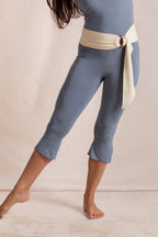 Side Slit Capris Leggings