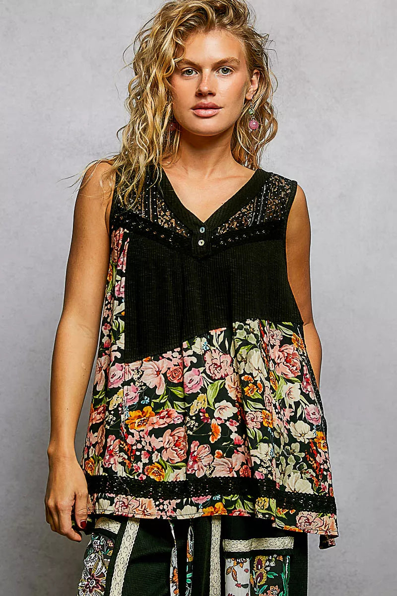 POL Lace Detail Floral V-Neck Tank